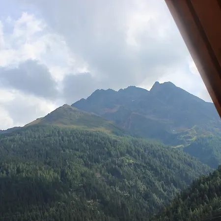 Schultes Pettneu am Arlberg